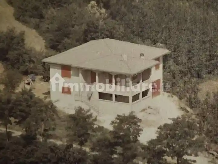 Villa in vendita a Terenzo