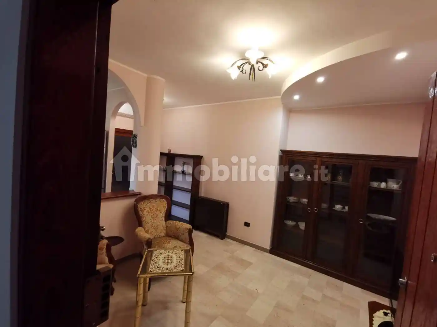 Palazzo - Edificio in Affitto - foto 4