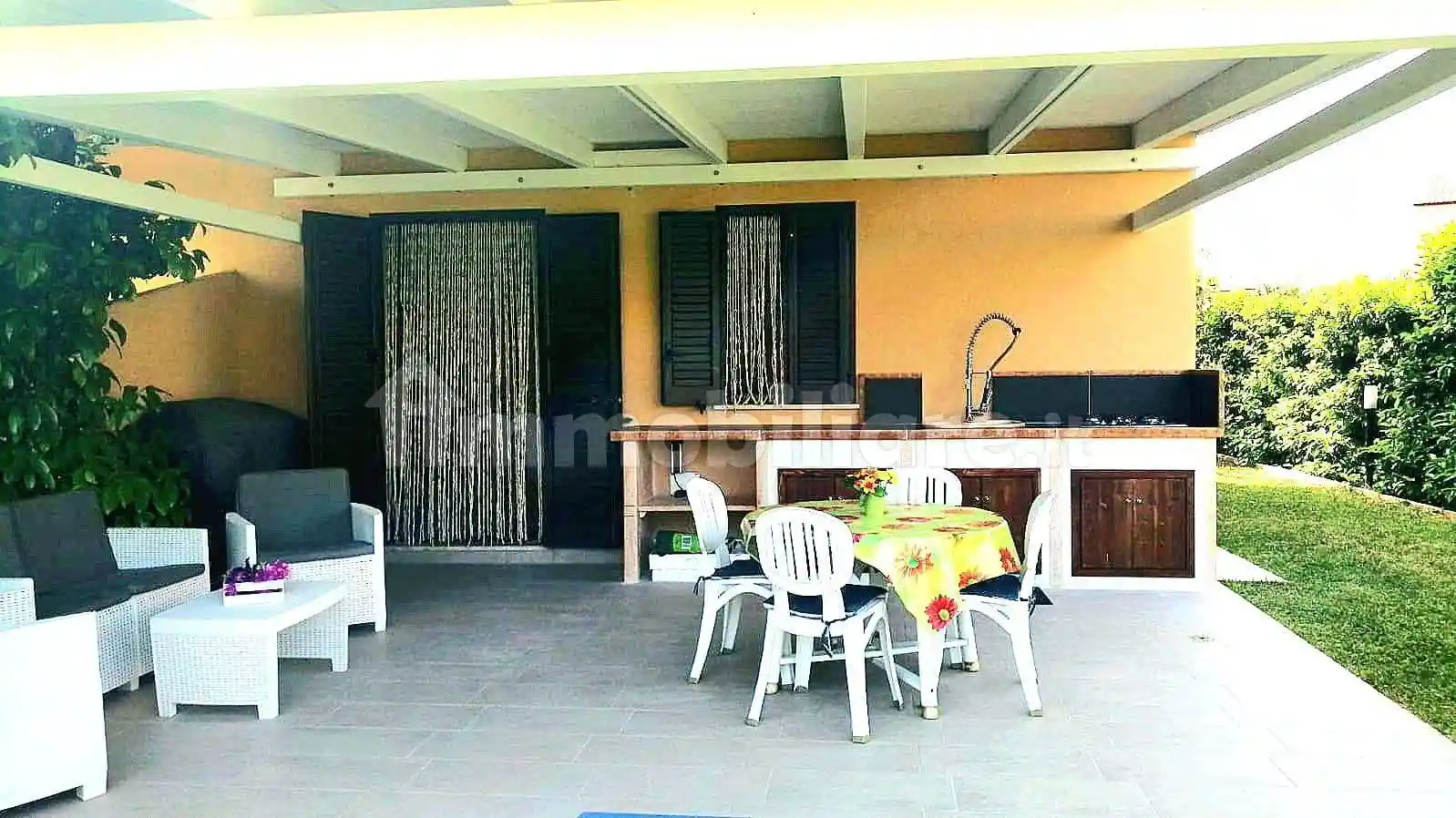 Appartamento in affitto a Campofelice di Roccella