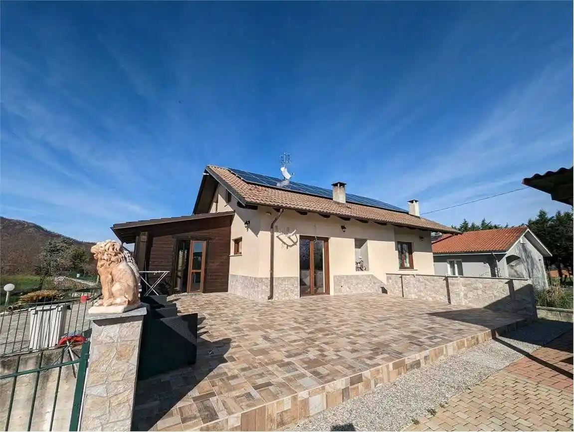 Villa in vendita a Frossasco