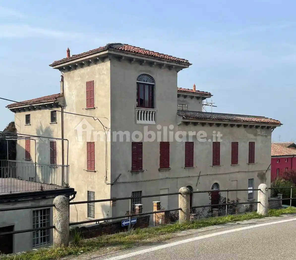 Villa in vendita a Ziano Piacentino