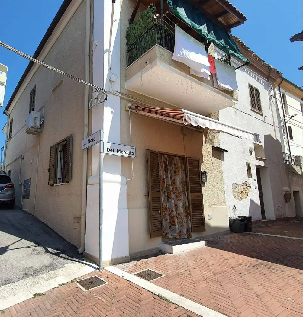 Casa indipendente in vendita a Roseto degli Abruzzi