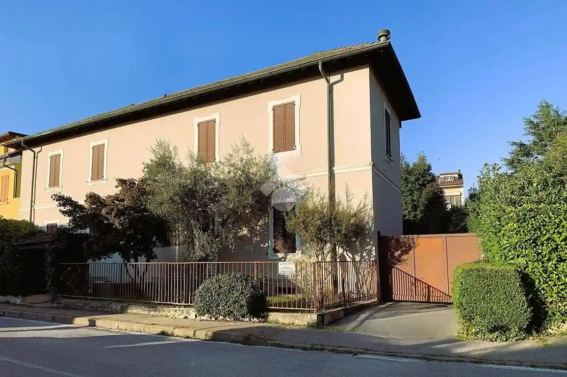 Villa in vendita a Vimercate