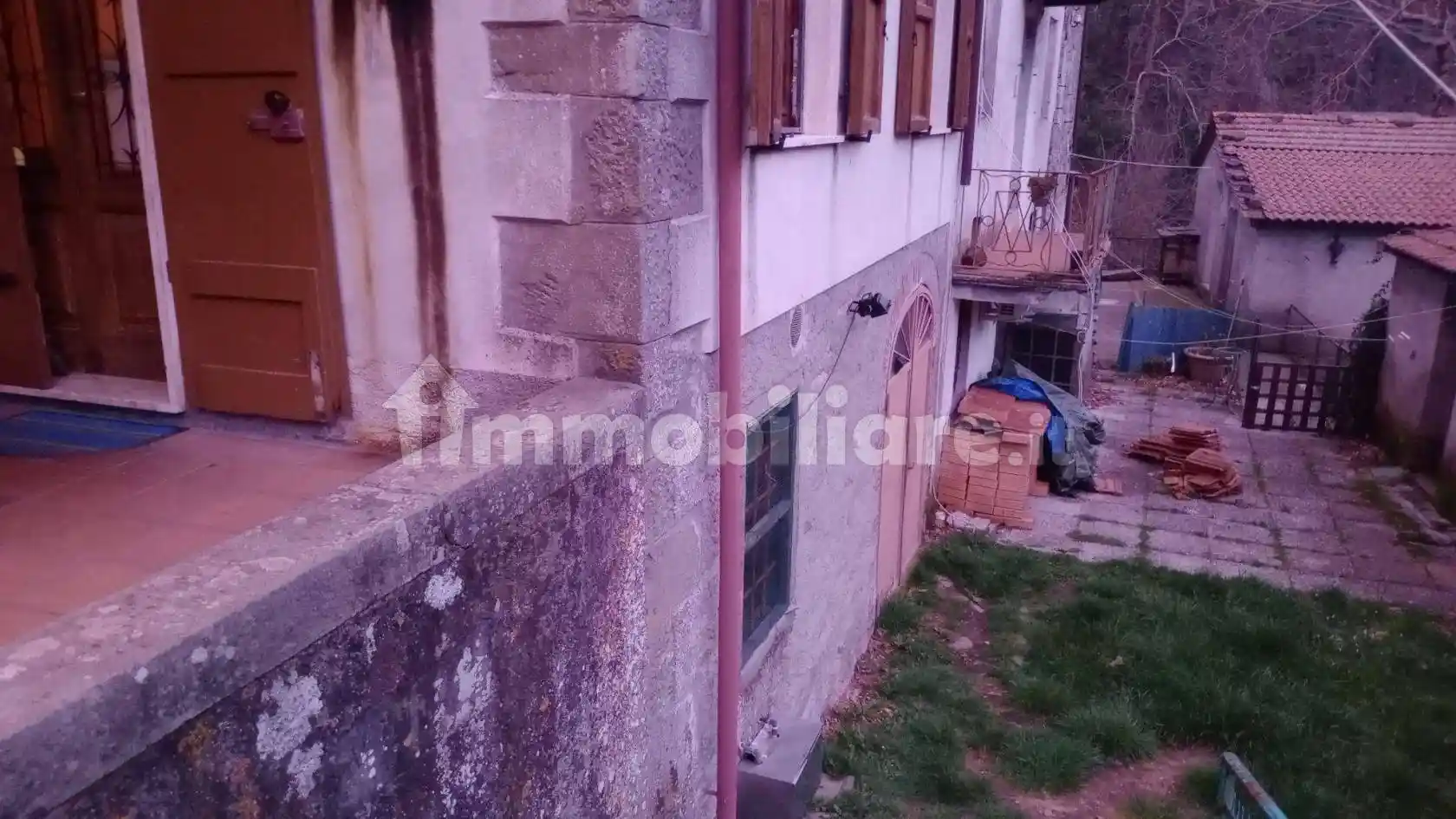 Palazzo - Edificio in vendita a Pescaglia