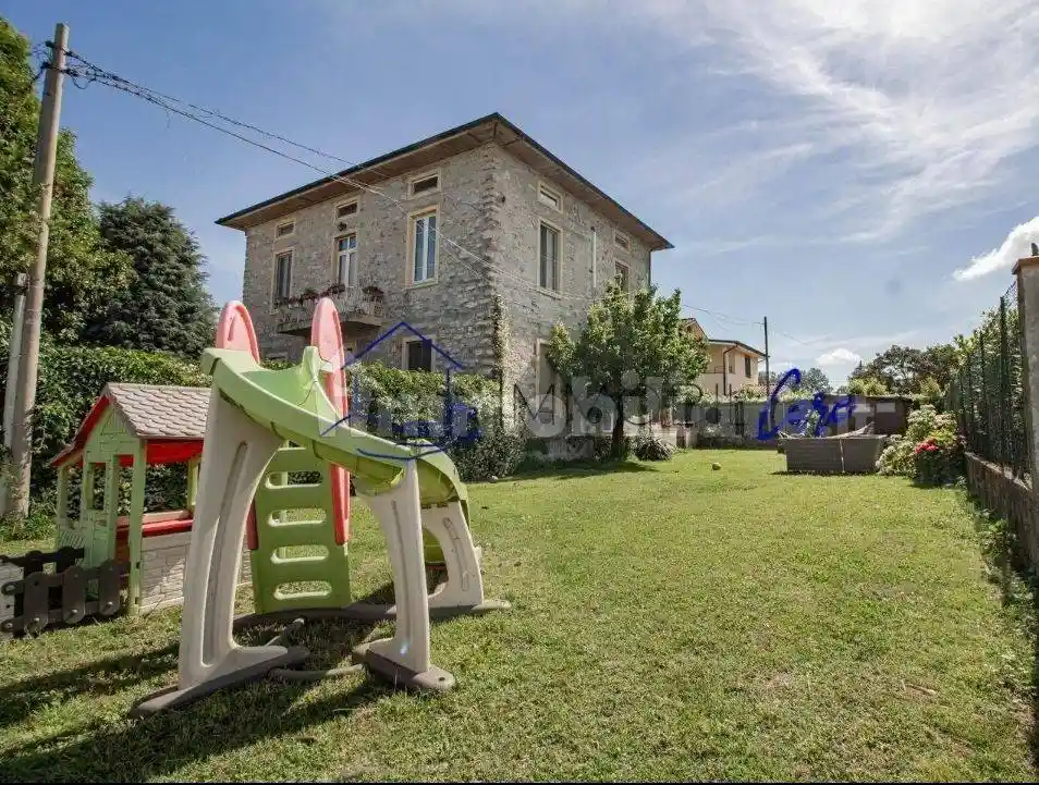 Villa in vendita a Lucca