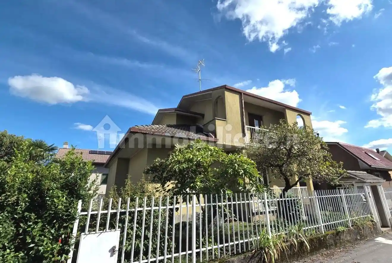Villa in vendita a Carnate
