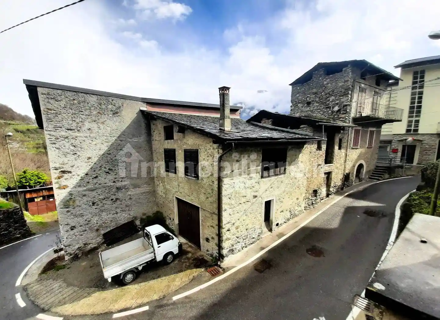 Casa indipendente in vendita a Sondrio