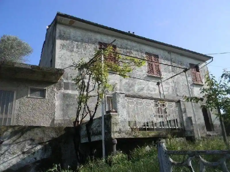 Casa indipendente in vendita a Vezzano Ligure