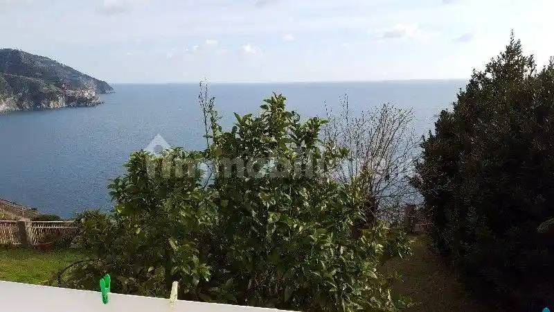 Appartamento in vendita a Vernazza