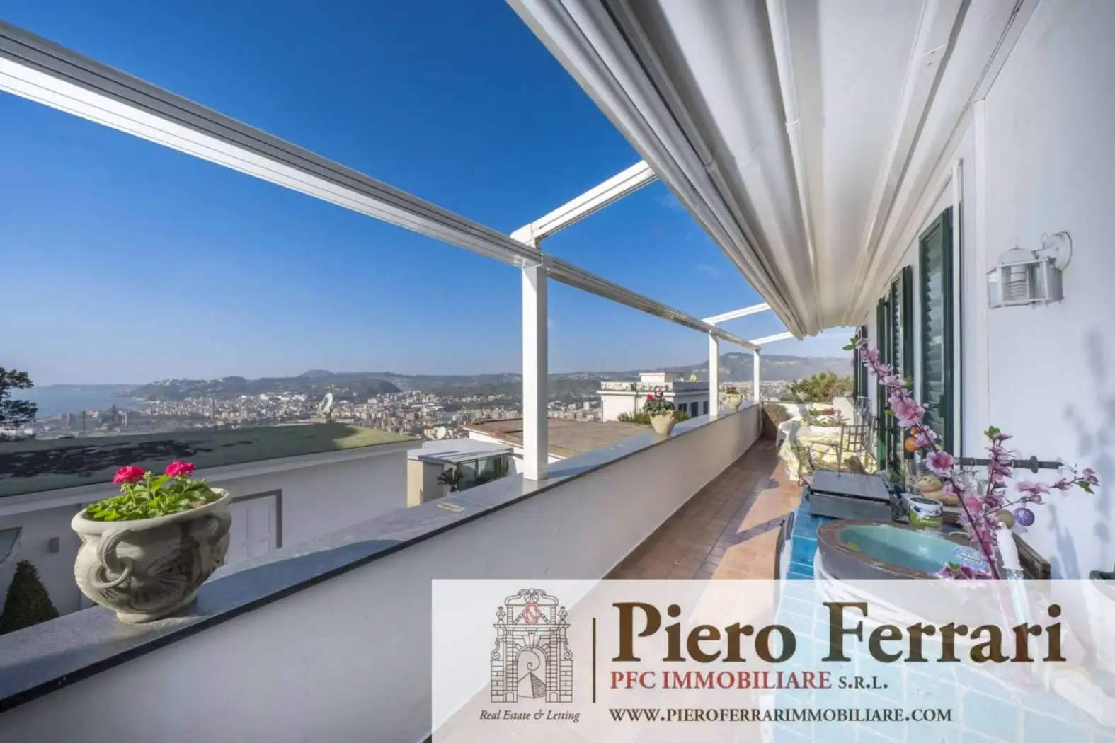 Appartamento in vendita a Napoli