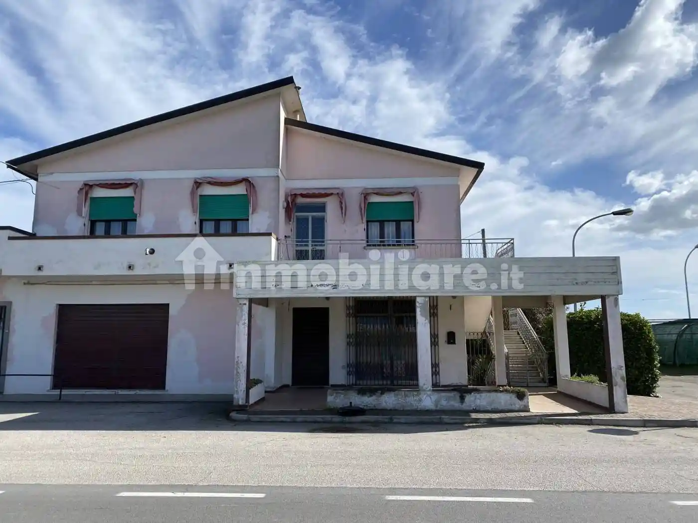 Palazzo - Edificio in vendita a Porto Viro