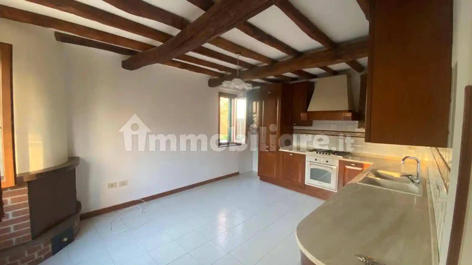 Casa indipendente in vendita a Gambassi Terme