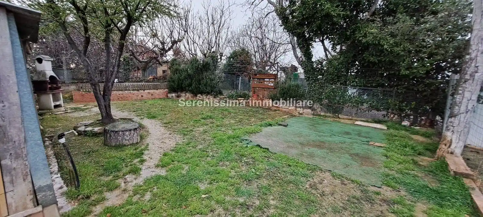 Villa in vendita a Vallefoglia