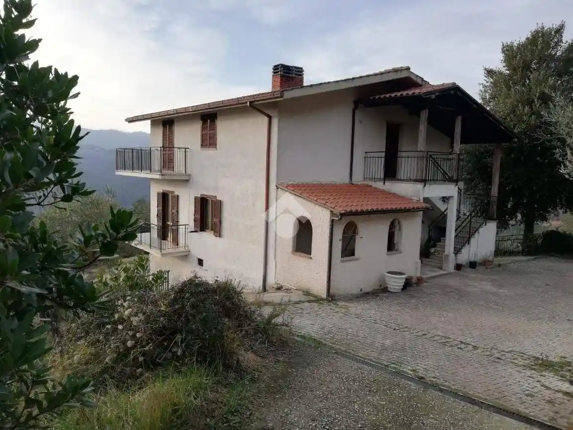 Casa indipendente in vendita a Bellegra