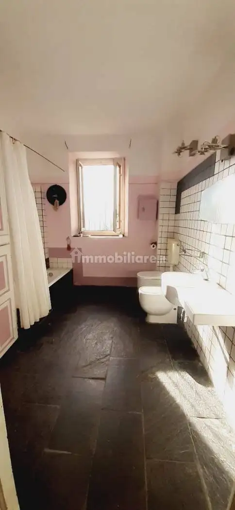 Villa in vendita a Codevilla