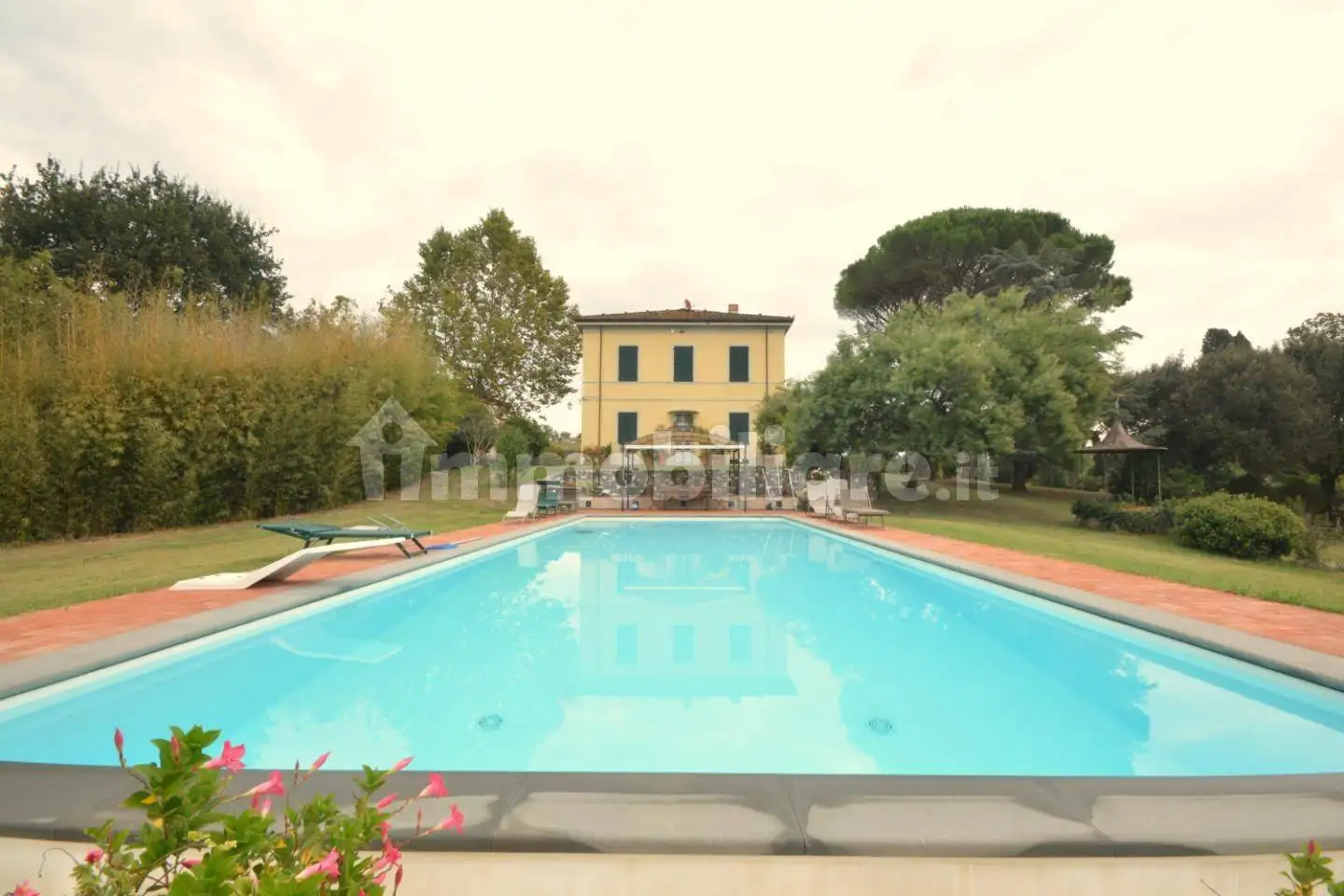 Villa in vendita a Lucca