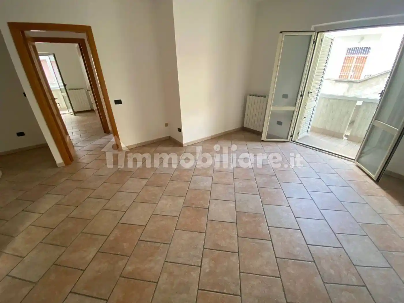 Trilocale via Giuseppe Garibaldi, Centro, Alba Adriatica - foto 2