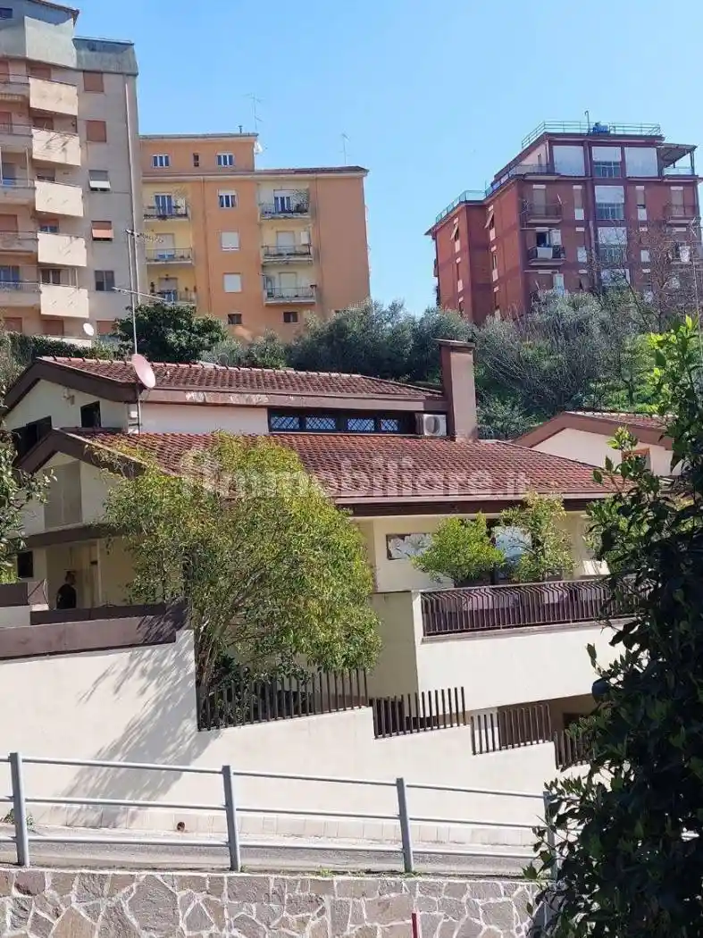 Villa in vendita a Frosinone