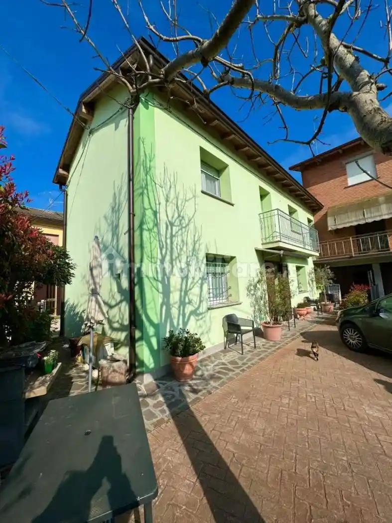 Villetta a schiera in vendita a Medolla