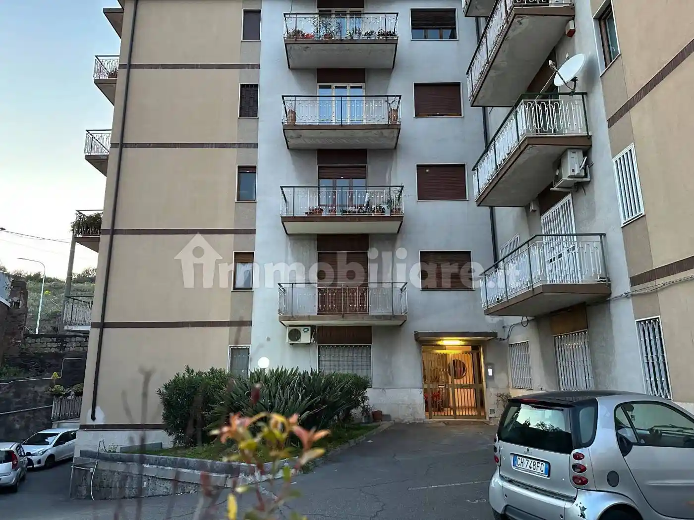 Palazzo - Edificio in vendita a Catania