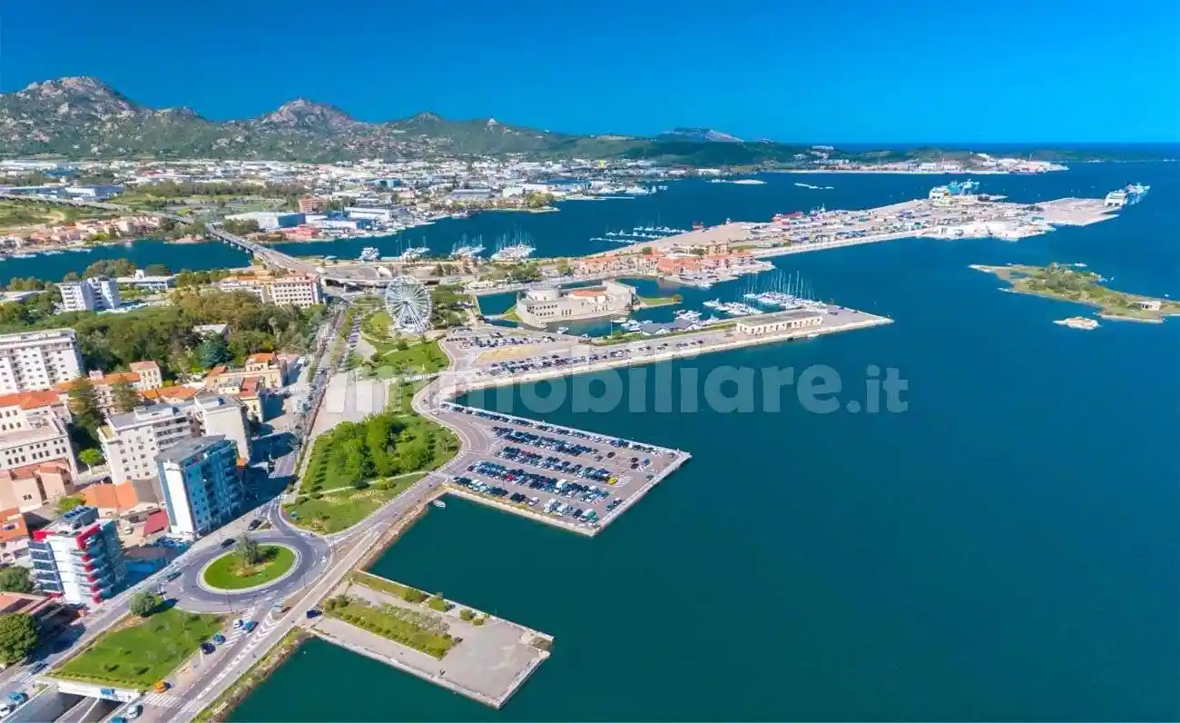 Villa in vendita a Olbia