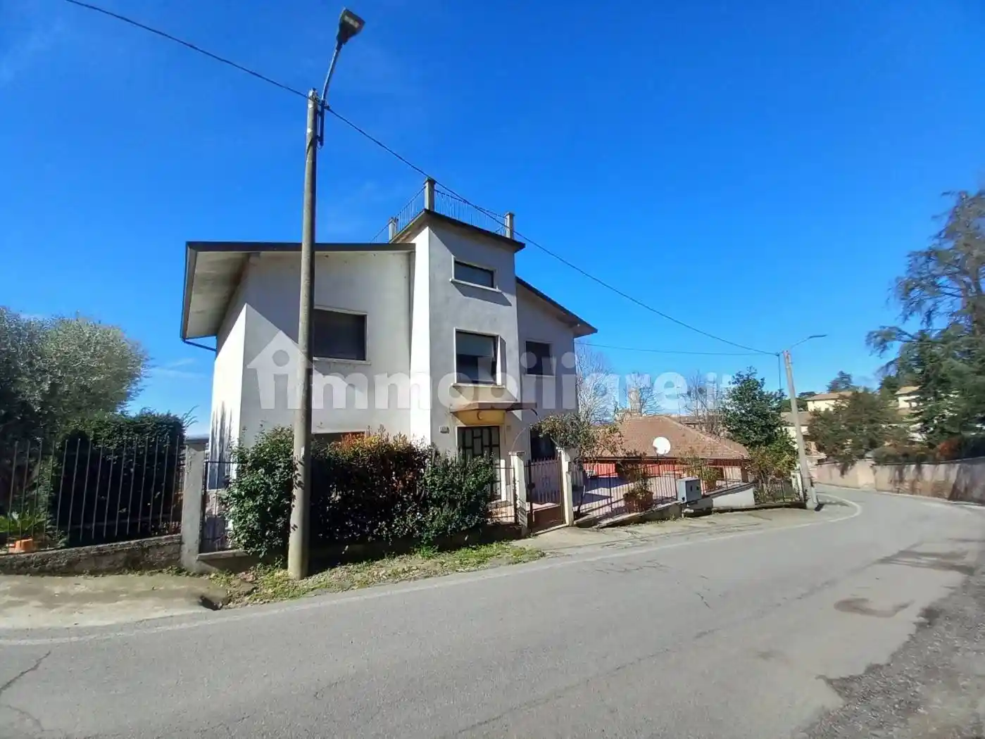 Villa in vendita a Casteggio