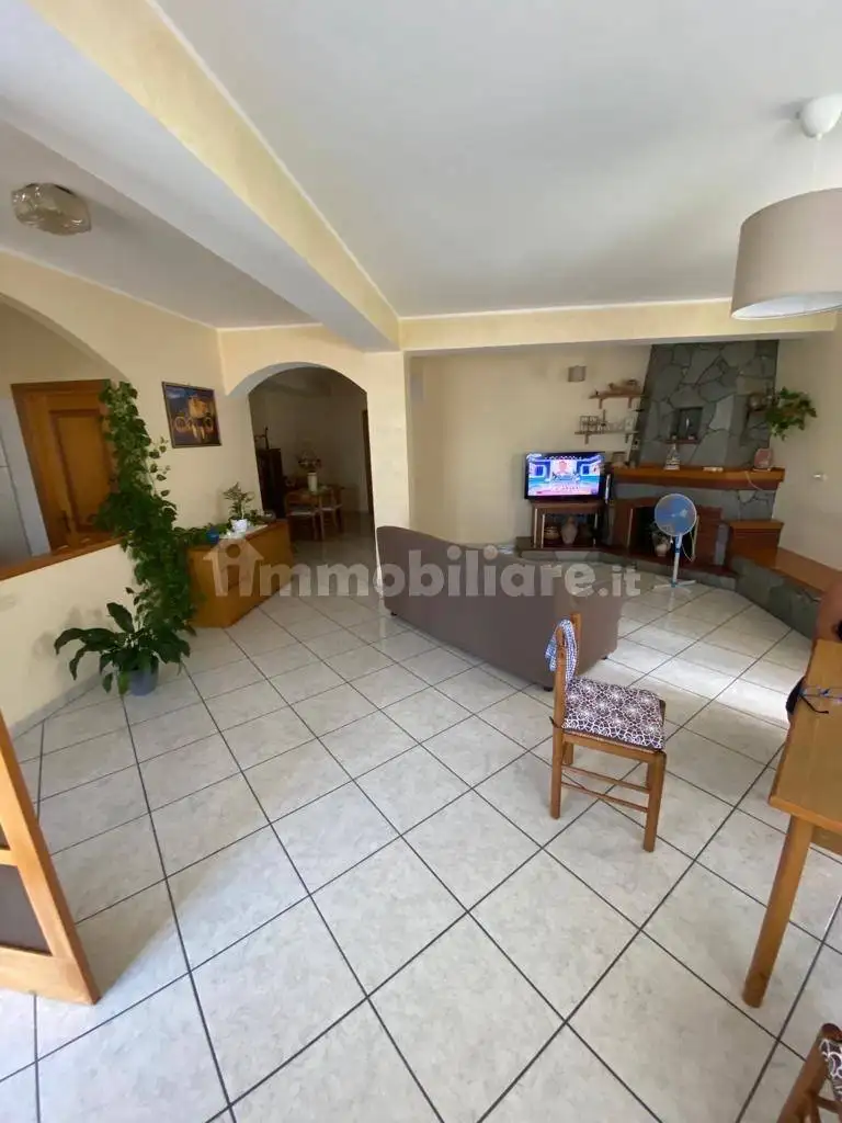 Appartamento in vendita a Laurino