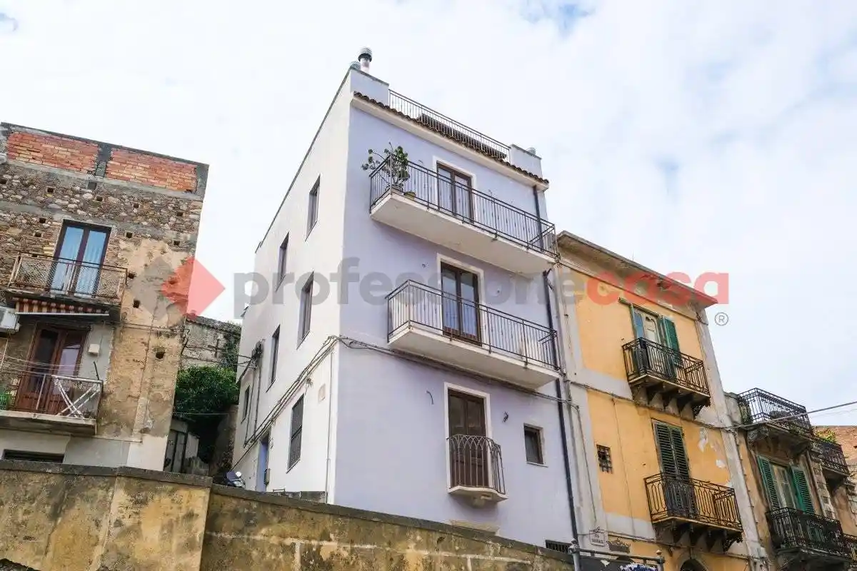 Casa indipendente in vendita a Santa Lucia del Mela