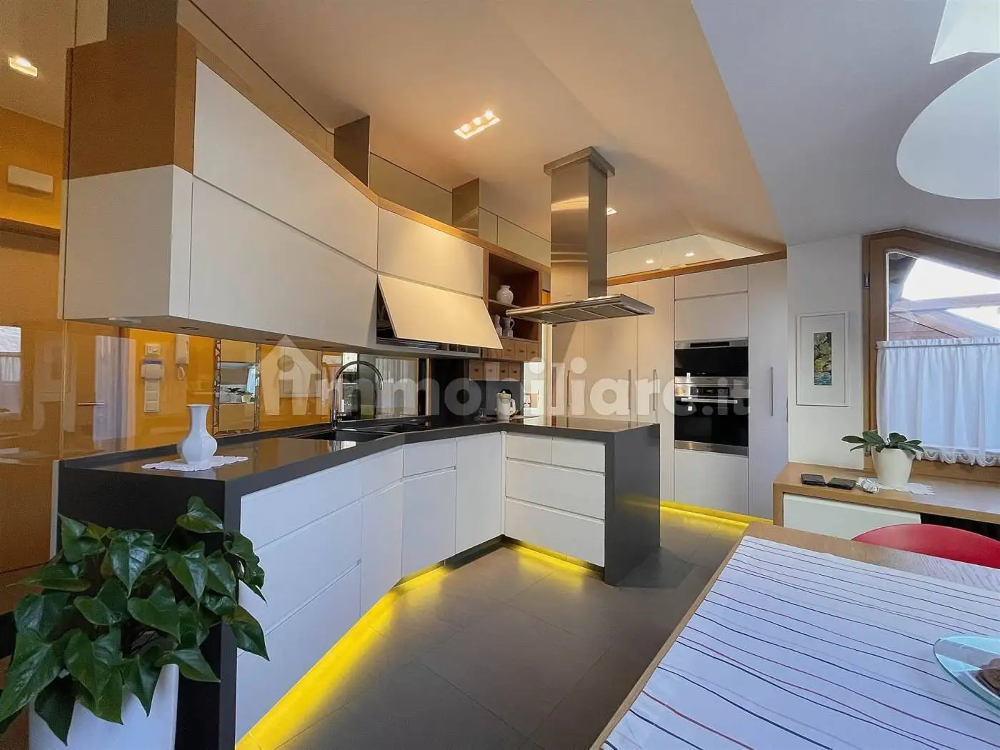 Appartamento in vendita a Vadena