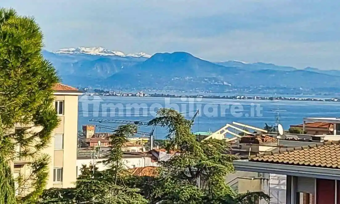 Appartamento in vendita a Desenzano del Garda