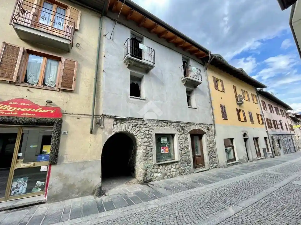 Appartamento in vendita a Nus