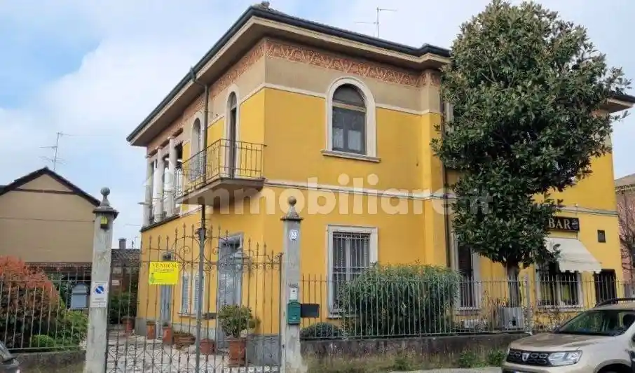 Villa in vendita a Pandino