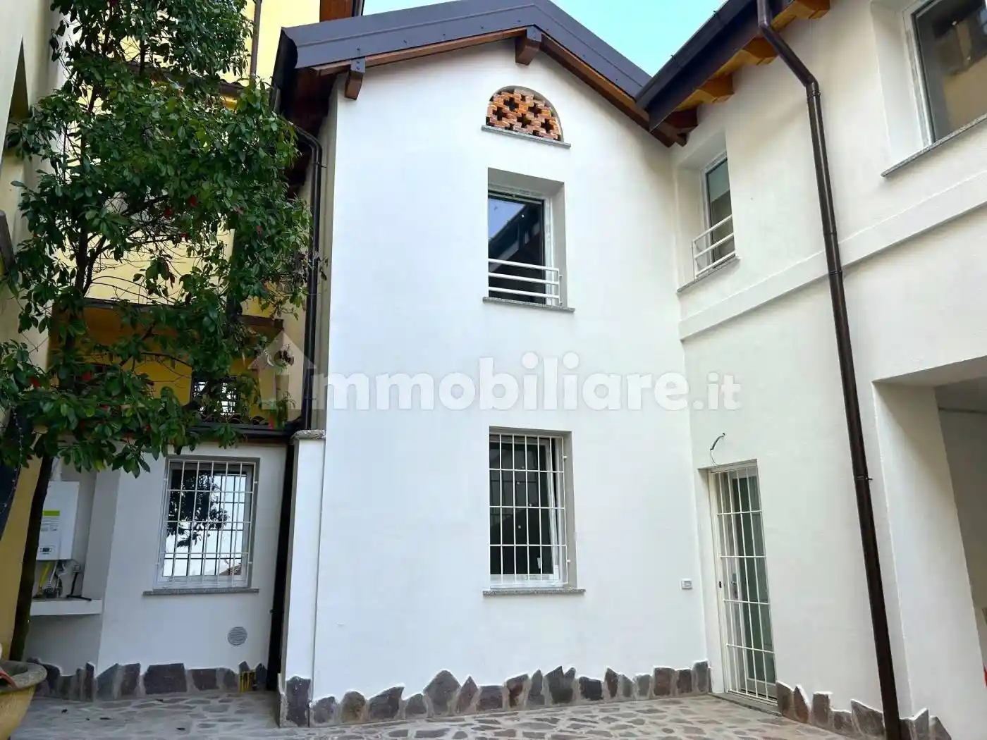 Casa indipendente in vendita a Vimercate