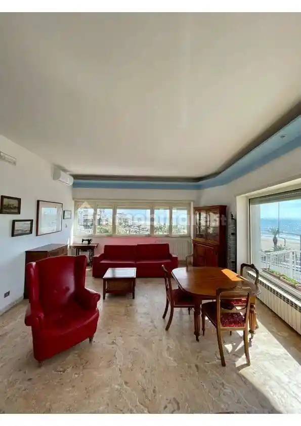 Quadrilocale viale della Vittoria 166, Centro, Terracina - foto 2