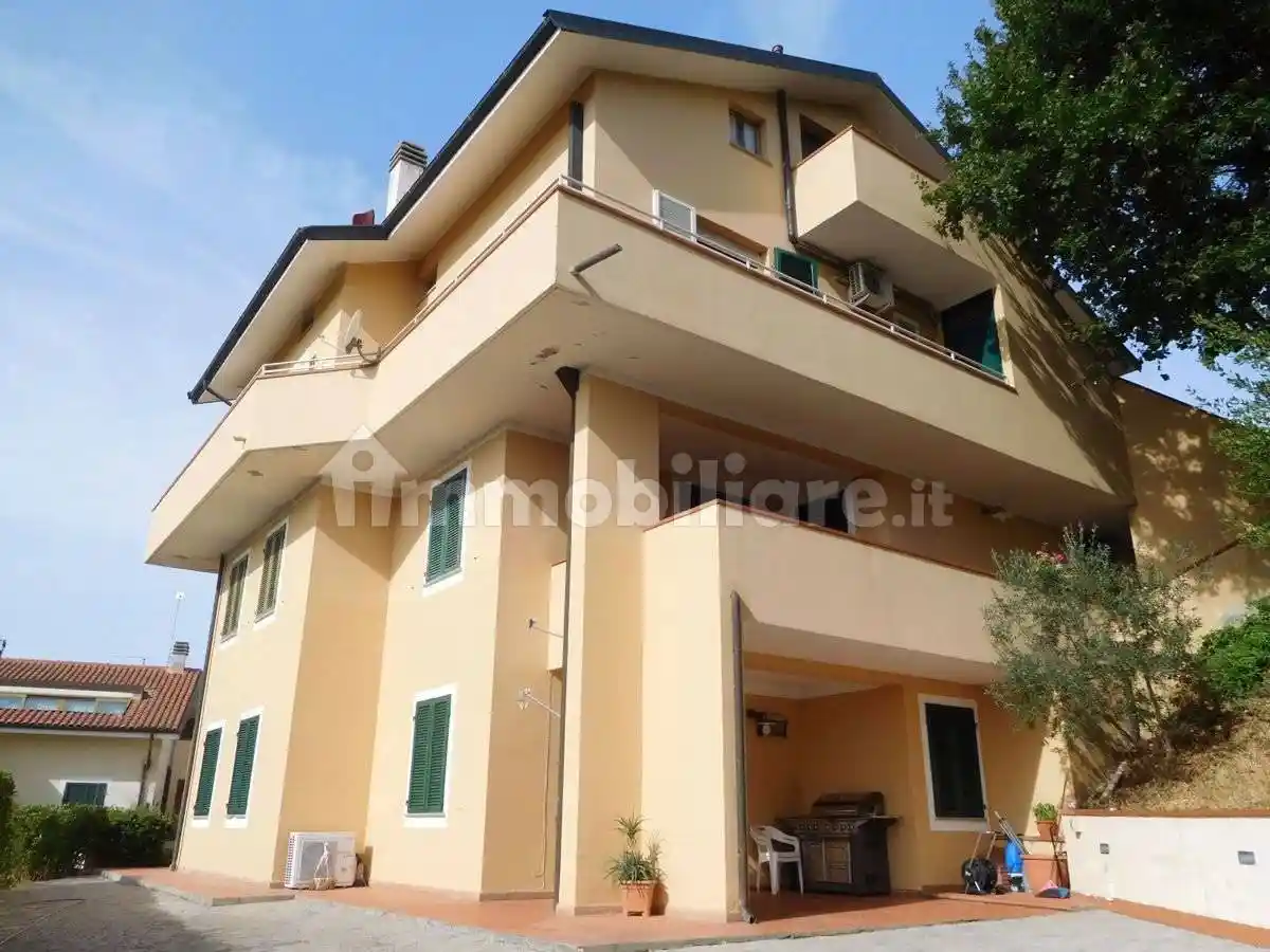 Appartamento in vendita a Montescudaio