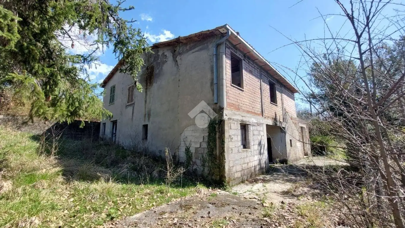 Rustico - Casale in vendita a Vico nel Lazio