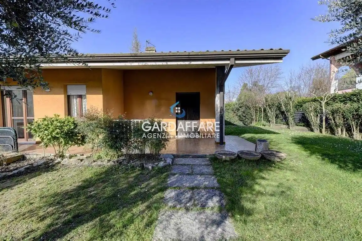 Villa in vendita a Manerba del Garda