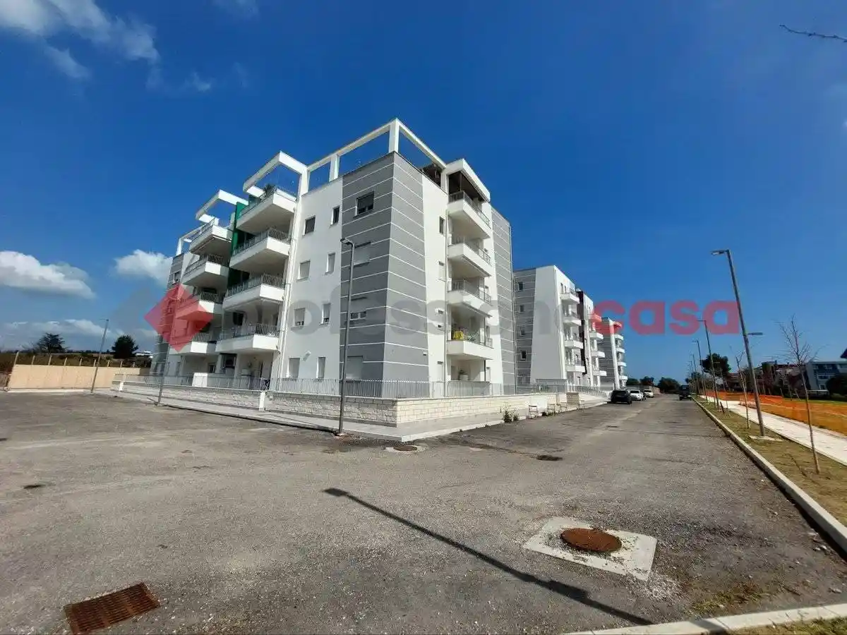 Trilocale via Trieste, 96, Centro, Giulianova - foto 2