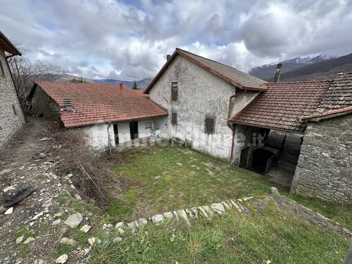 Rustico - Casale in vendita a Pontremoli