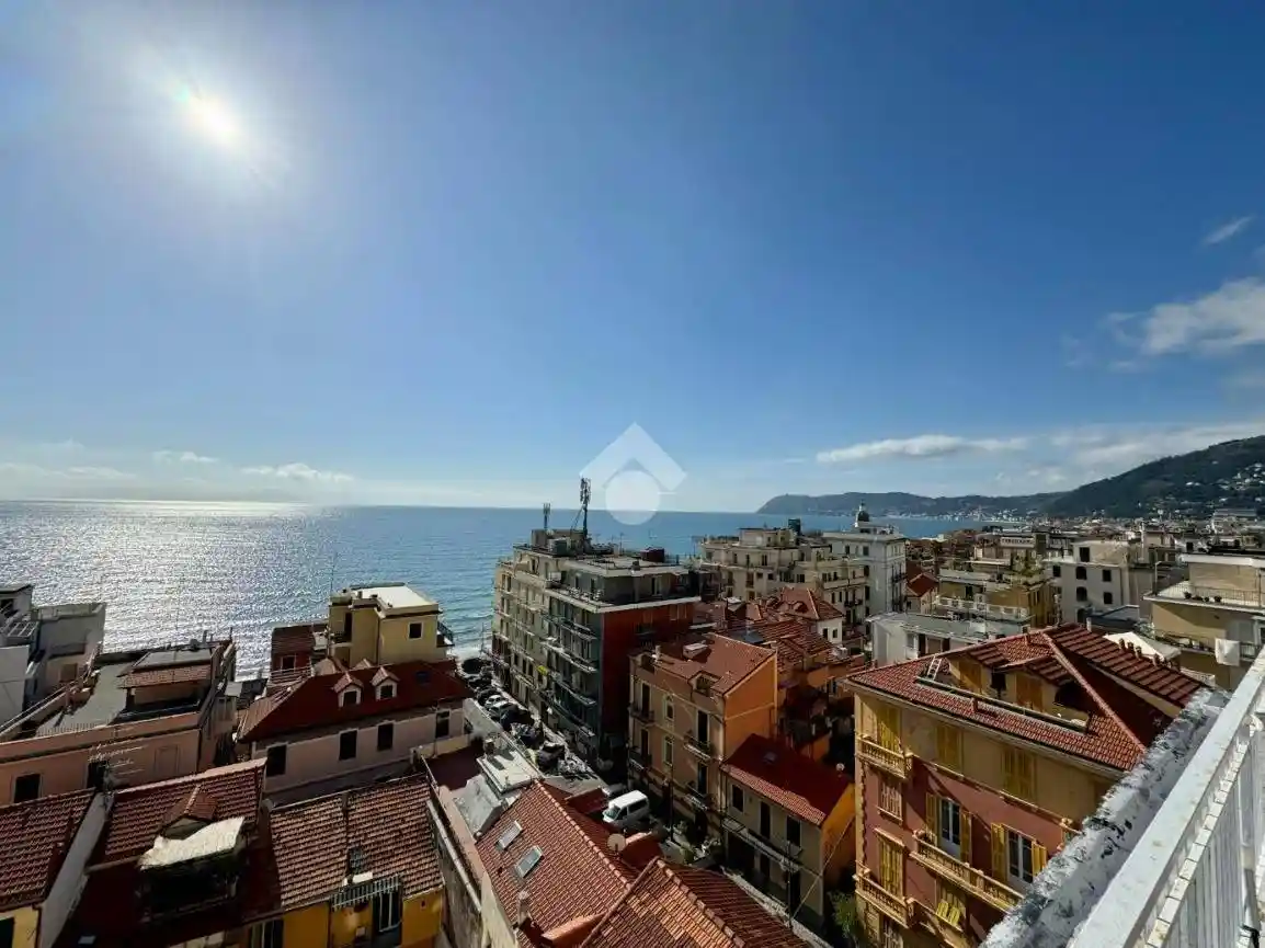 Trilocale viale D. Hanbury 166, Borgo Coscia, Alassio - foto 3