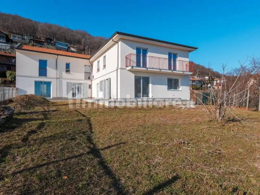 Villa in vendita a Massino Visconti