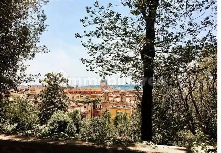 Palazzo - Edificio in vendita a Roma