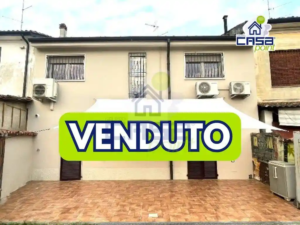 Casa indipendente in vendita a Monticelli d'Ongina