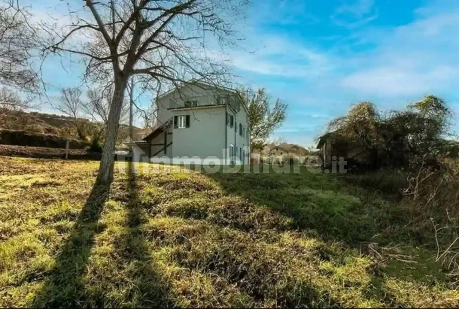 Villa in vendita a Montalto delle Marche