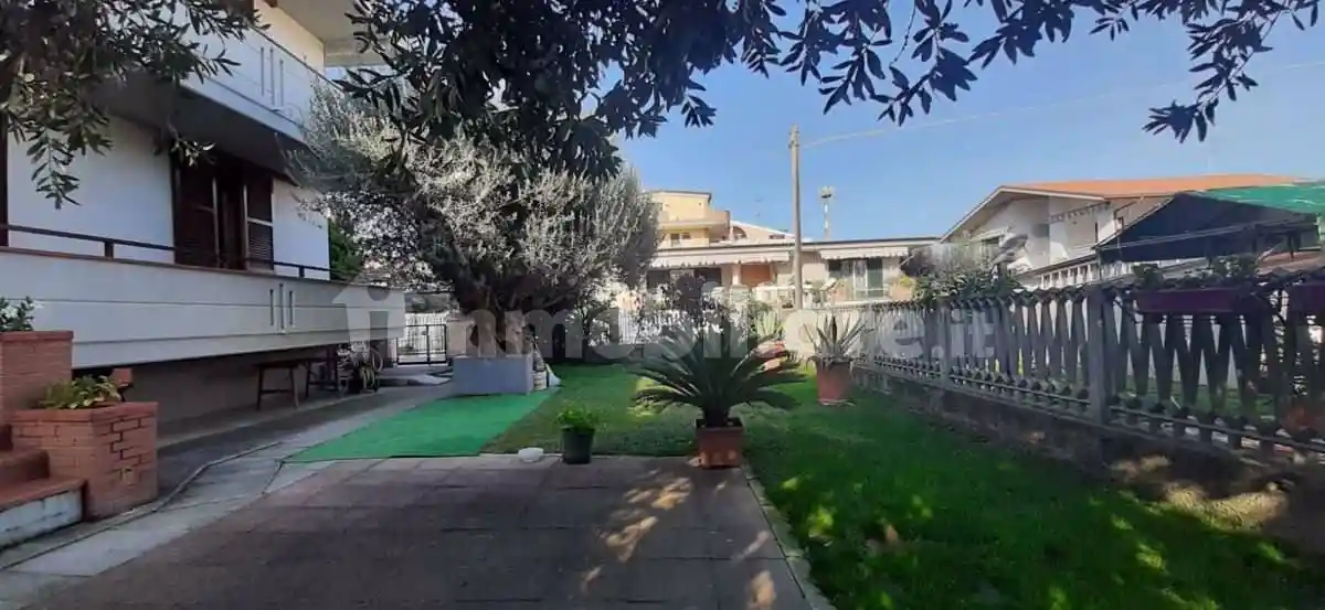 Villa bifamiliare via della Repubblica, 26, Tortoreto Lido, Tortoreto - foto 3