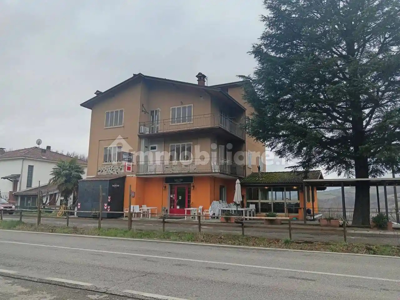 Palazzo - Edificio in vendita a Travo