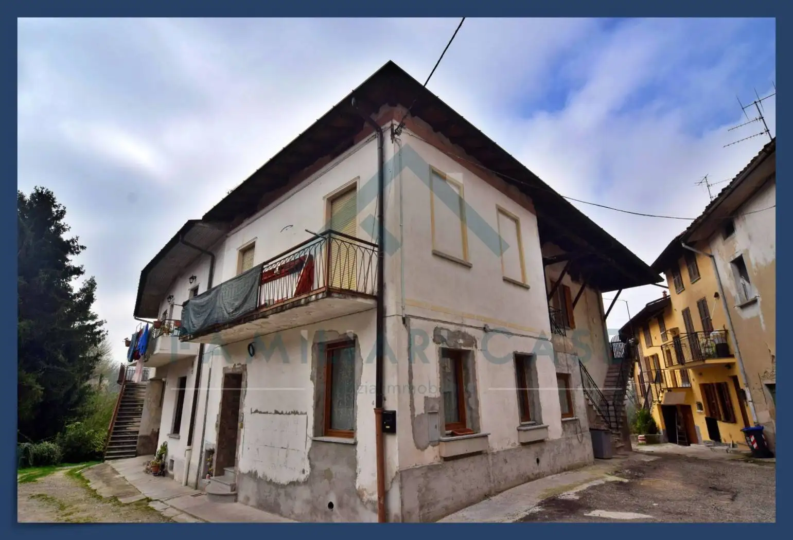 Casa indipendente in vendita a Varese