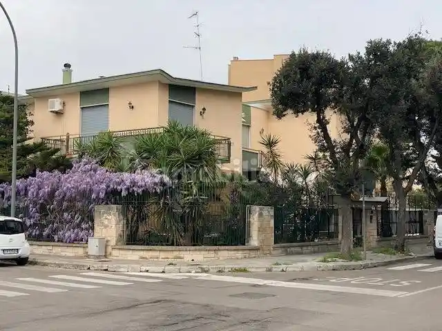 Casa indipendente in vendita a Lecce