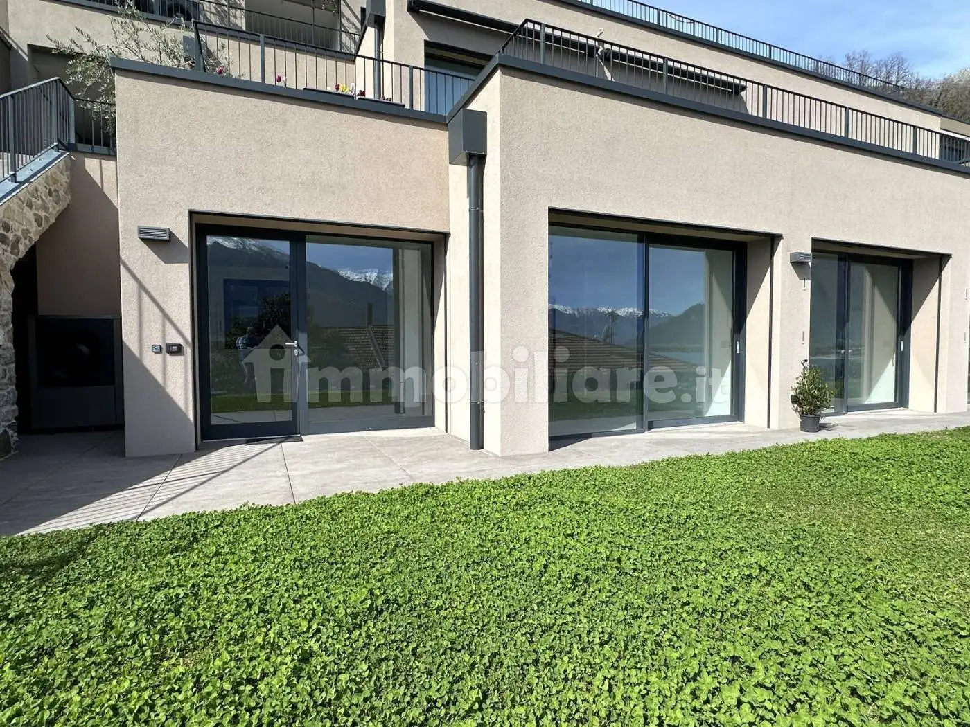 Appartamento in vendita a Gera Lario