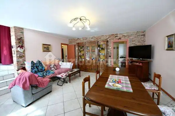 Quadrilocale via Torino 83, Centro, Barbaresco - foto 5